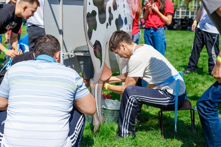 Аренда аттракциона Молочная корова в Алматы
